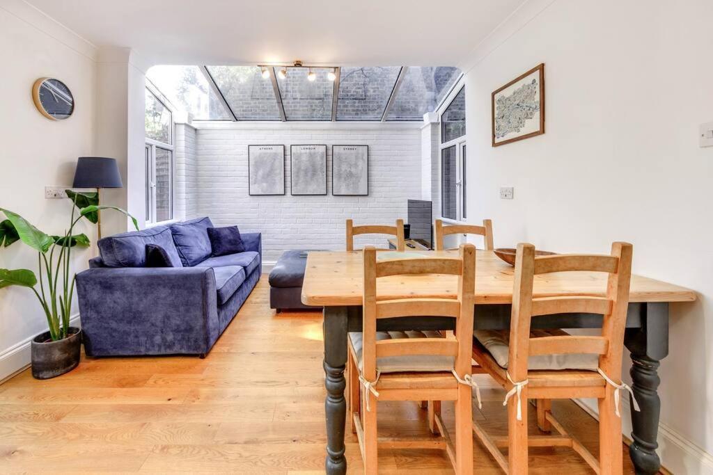 Charming Hampstead Retreat With Patio Leilighet London Eksteriør bilde